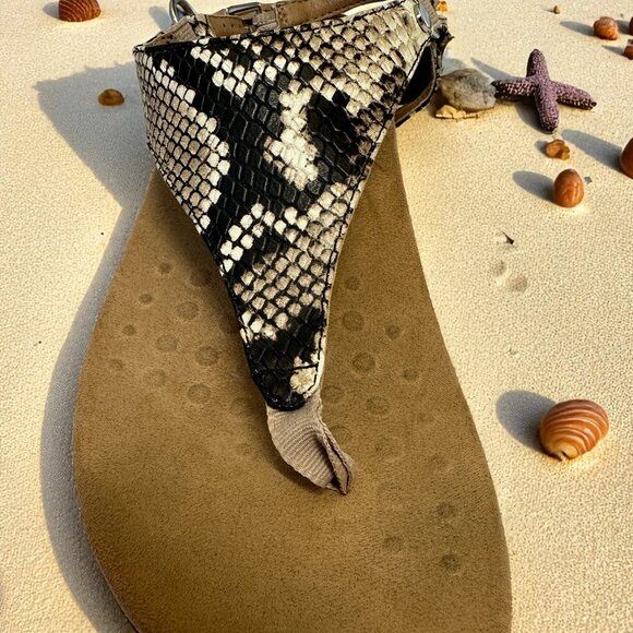 Vionic Kirra Sandals Snake Print T Strap Slingback Casual Shoes GUC Size 8 - Picture 4 of 9